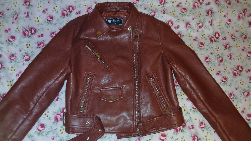 geacă  de piele pentru femei