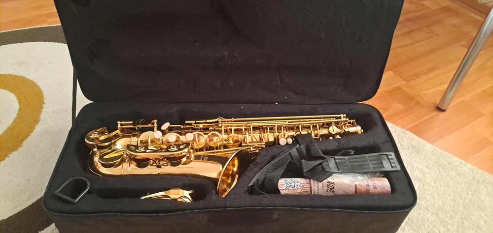Saxofon Slade nou