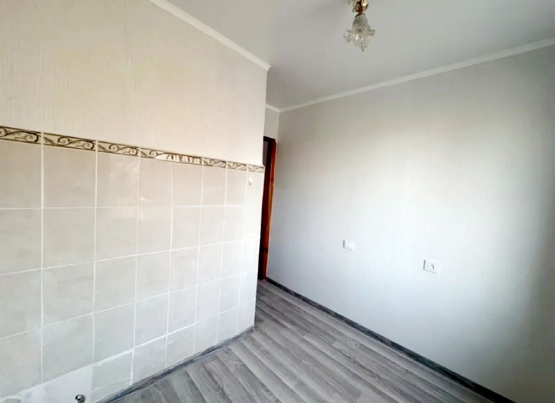 продам 3-х ком. 61кв. центр 2-этаж