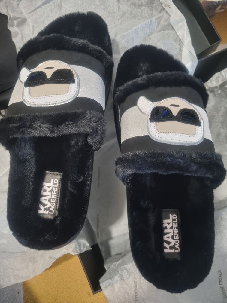 Чехли Karl Lagerfeld