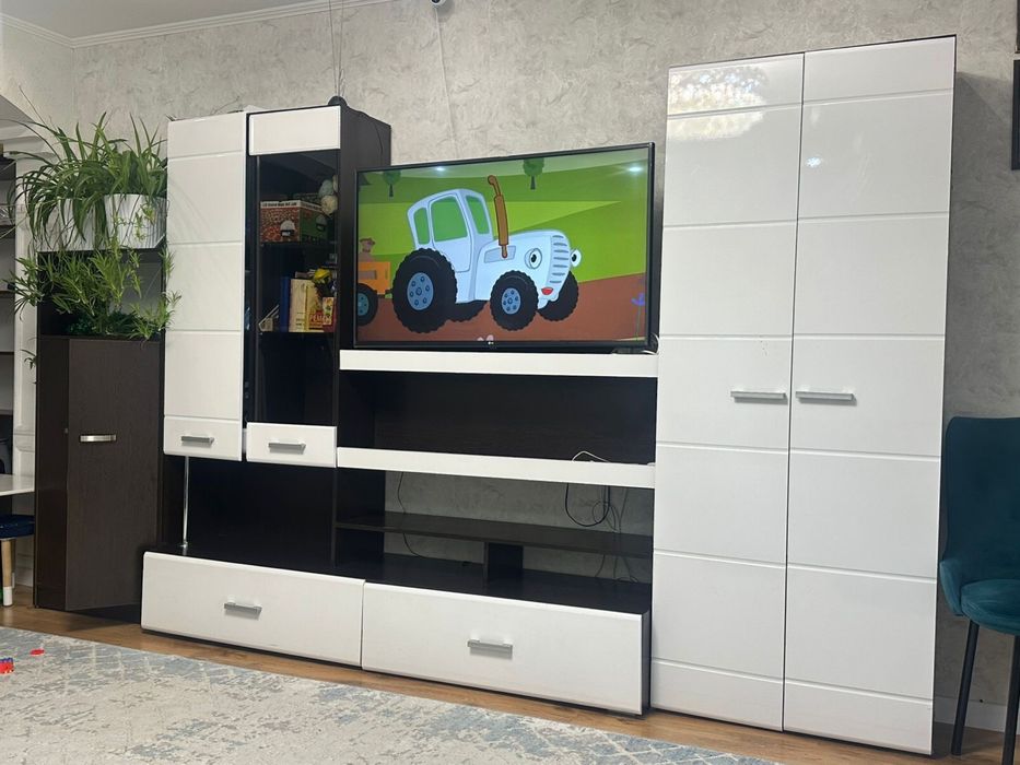 Продам шкаф для тв