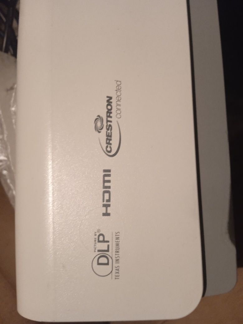 Промо-Мултимедиен проектор Vivatek DW814 HDMI 3D