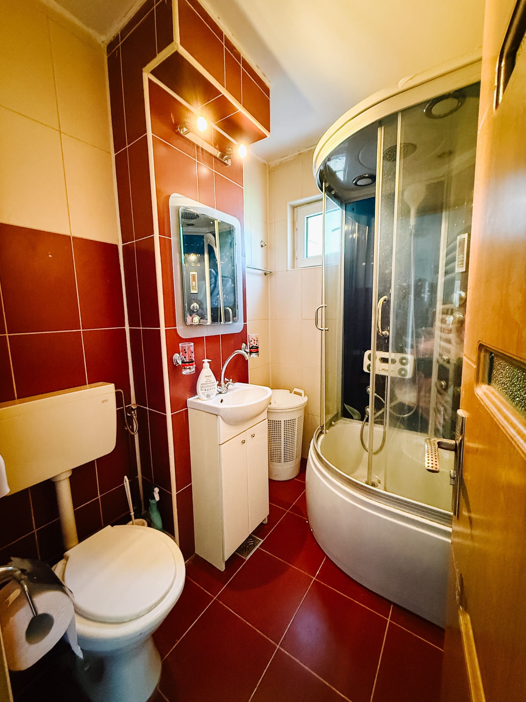 De vânzare: Apartament spațios, 3 camere, renovat. Str, Eliberarii