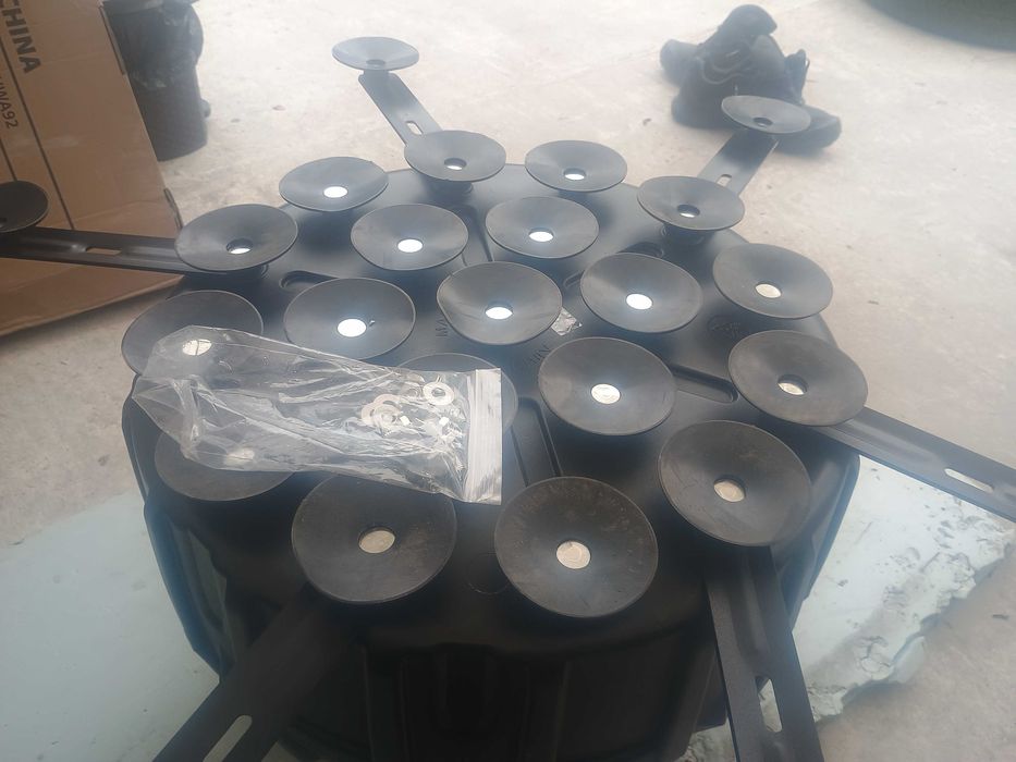 Vând suport sac box