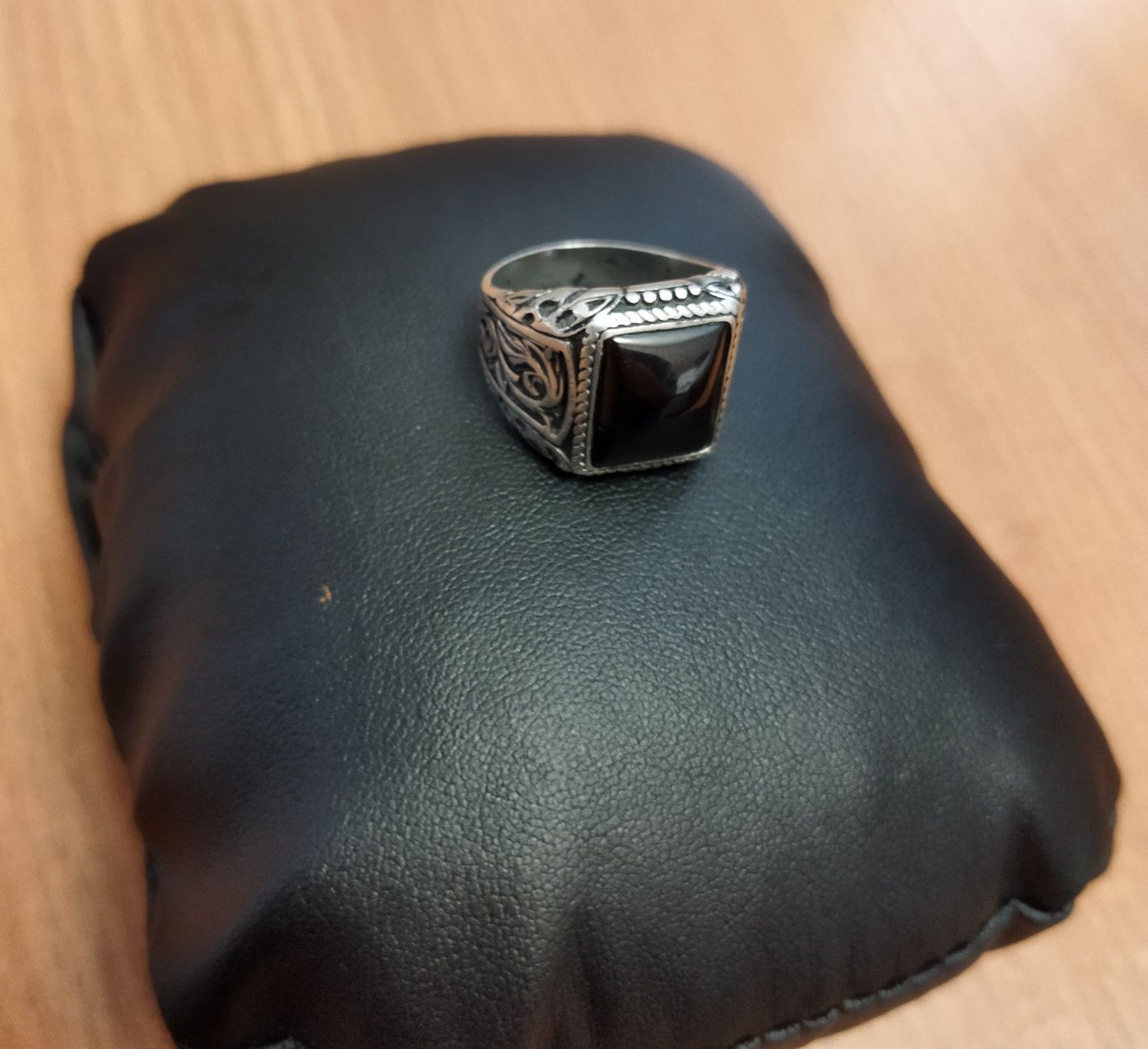 Мужское серебряное кольцо 925пробы, с Черным камнем Гематит
