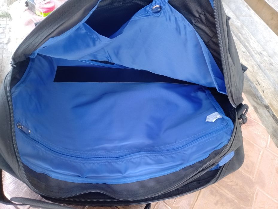 Чанта за лаптоп и други принадлежности