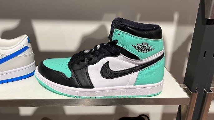 Air Jordan 1 Retro High OG Green Glow