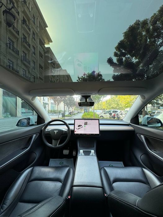 Tesla Model Y Standart 2022/2023 Srochno