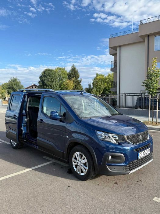 Миниван / бус под наем