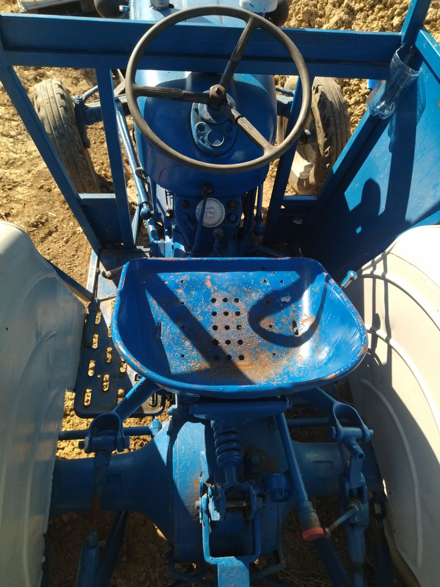Vând tractor Ford 50 cp