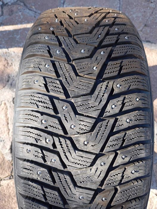 Продам комплект зимних шин
