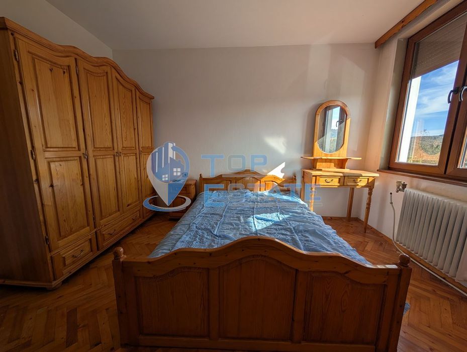 Тристаен тухлен апартамент в квартал Светушка, град Трявна