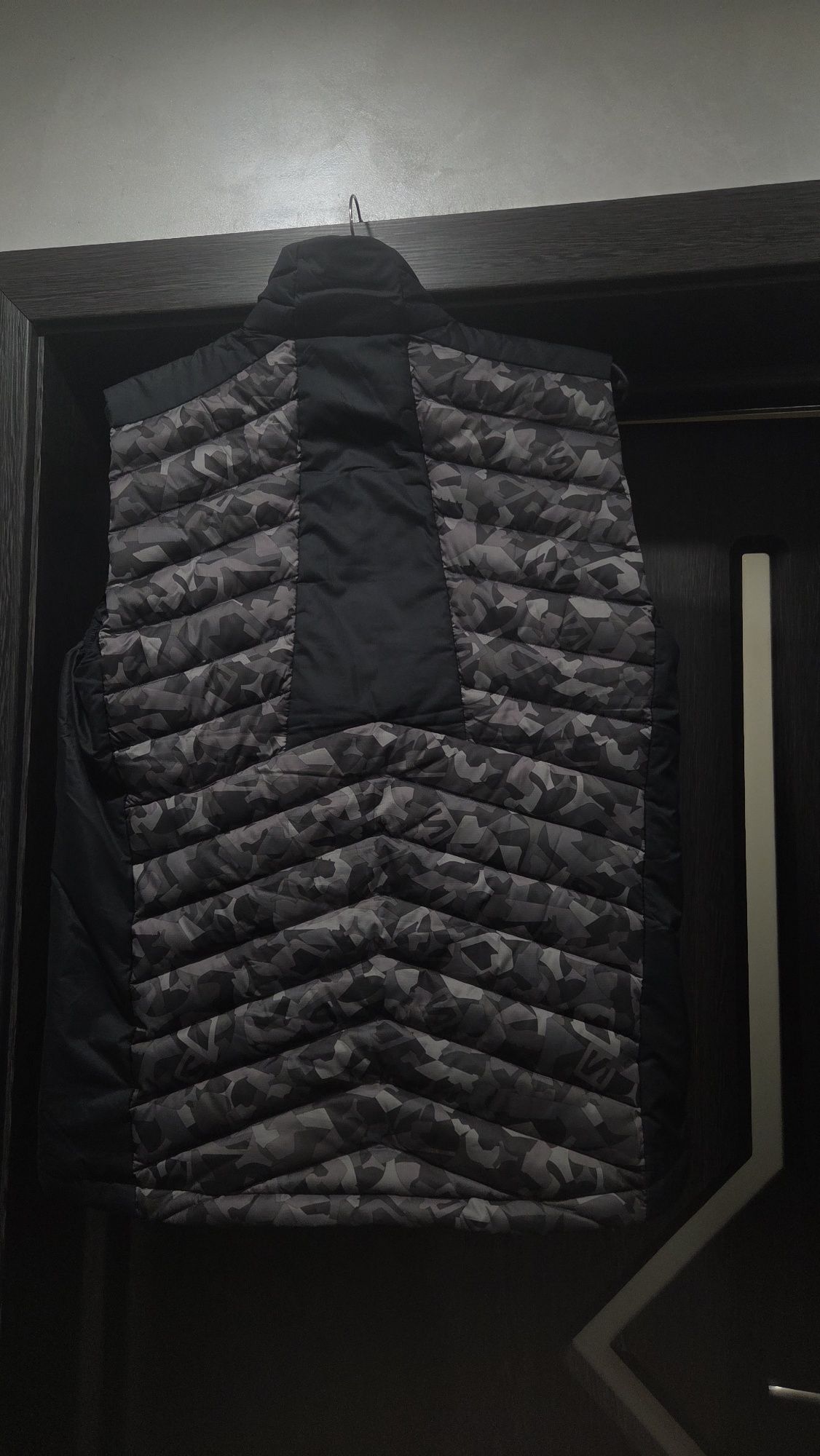 Salomon essential xwarm down vest мъжка