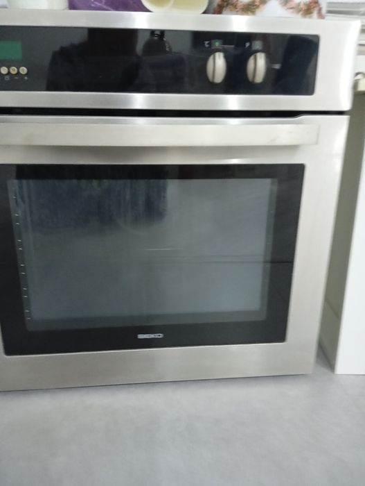 Продам элетр печь духовку