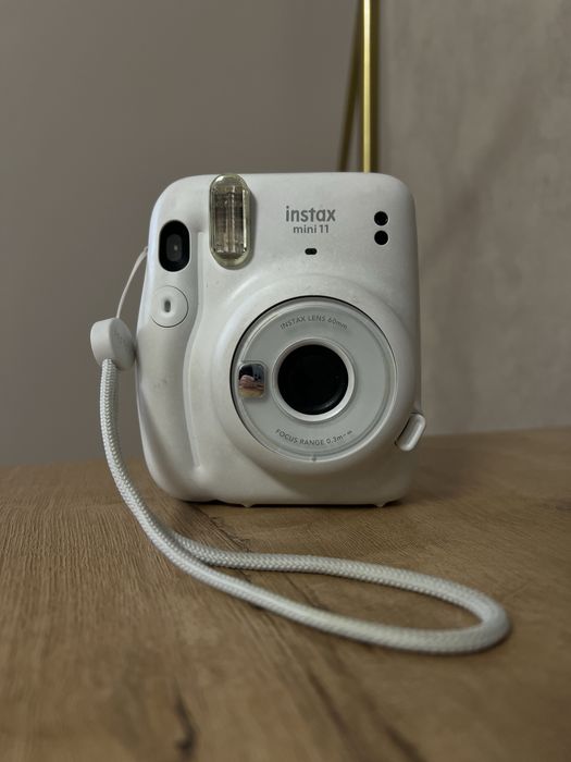 Instax 11 mini фотоаппарат моментальной печати