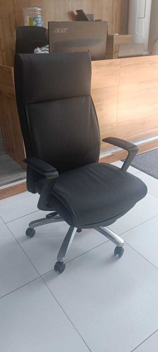 Кресло для офиса и дома  - HARRY