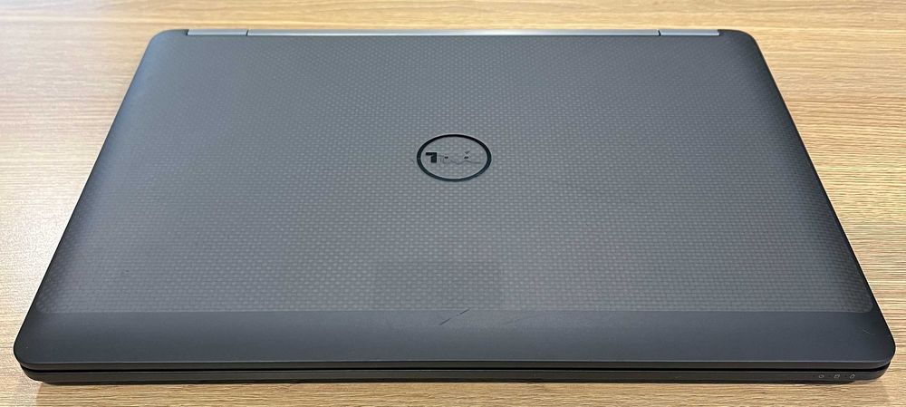 DELL Latitude 7470. Core i5 6300U 2.4/3.0 GHz. 8/256 GB. 14'' FHD IPS