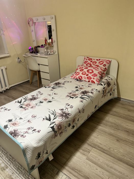 Продам кравать состояние новое