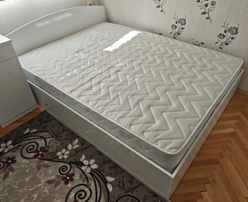 Легло с матрак - размер 190/140