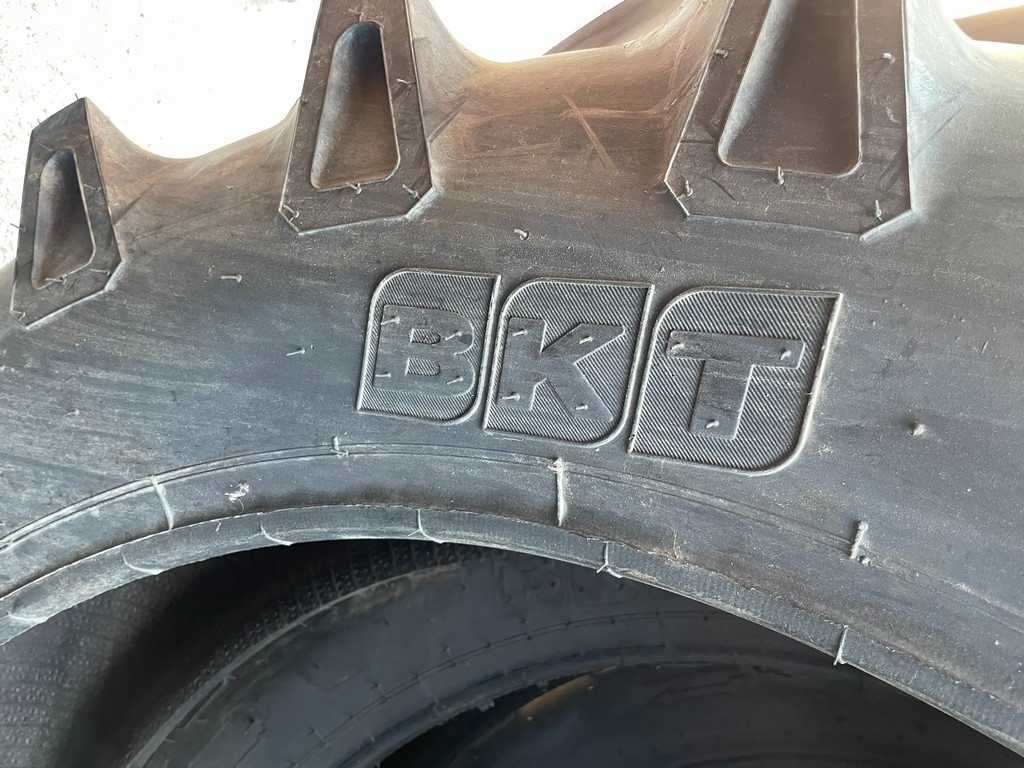 BKT Anvelope noi agricole de tractor spate cu 8 pliuri U650 14.00-38