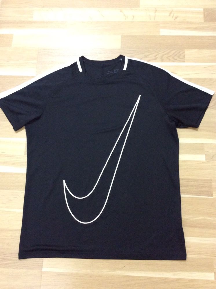 Tricou sport Nike XL