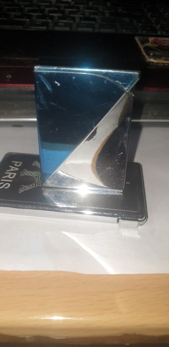 Продам зажигалку.