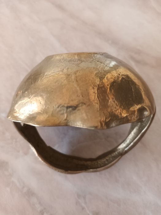 Бронзова кошничка