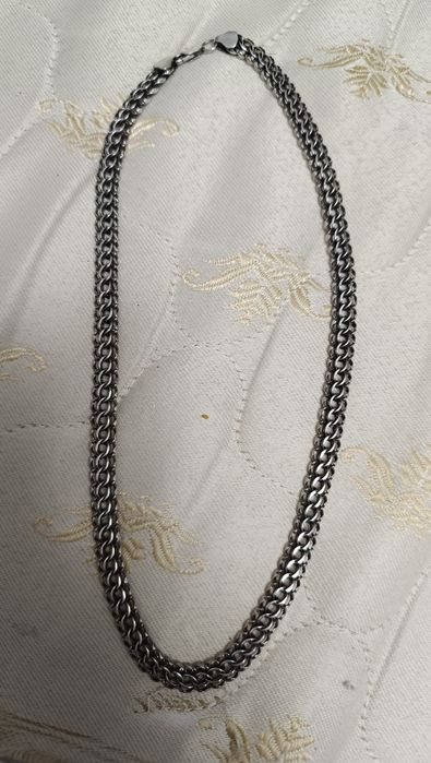 Продам серебренную цепочку