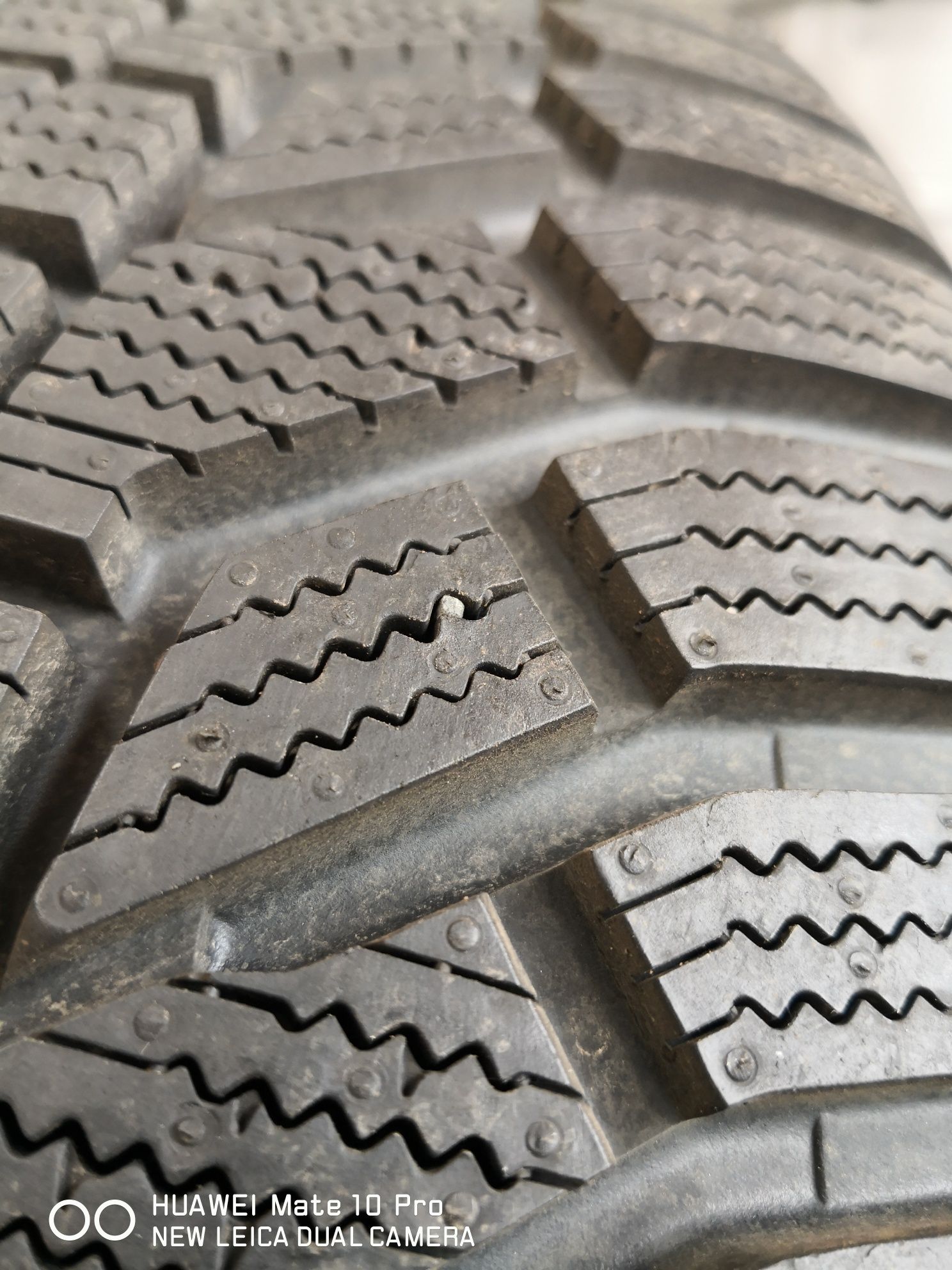 245 40 19 цола гуми нови  hankook