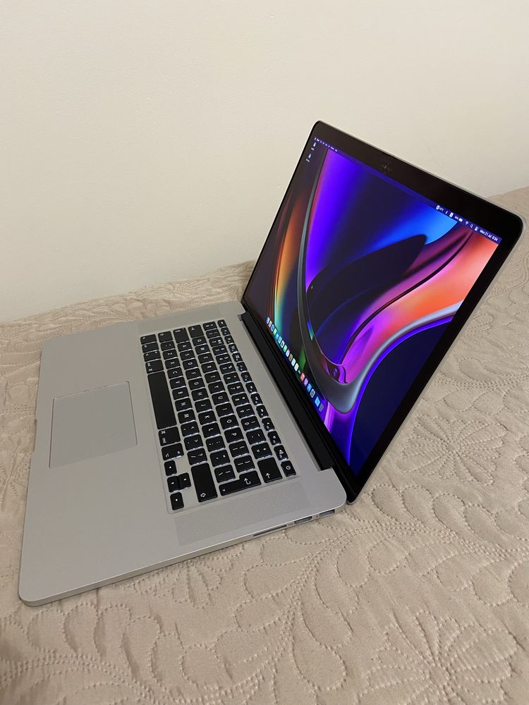 Apple Macbook Pro 11.4 Mid 2015 15.4" i7-4770HQ 16GB RAM 256GB SSD