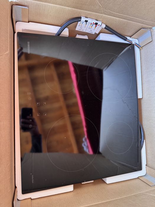 Plita incorporabila inductie Samsung NZ64M3NM1BB/UR,