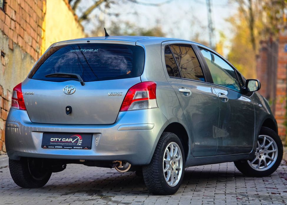 Toyota Yaris Facelift 2010/12 benzina Euro5 Stare Impecabila!