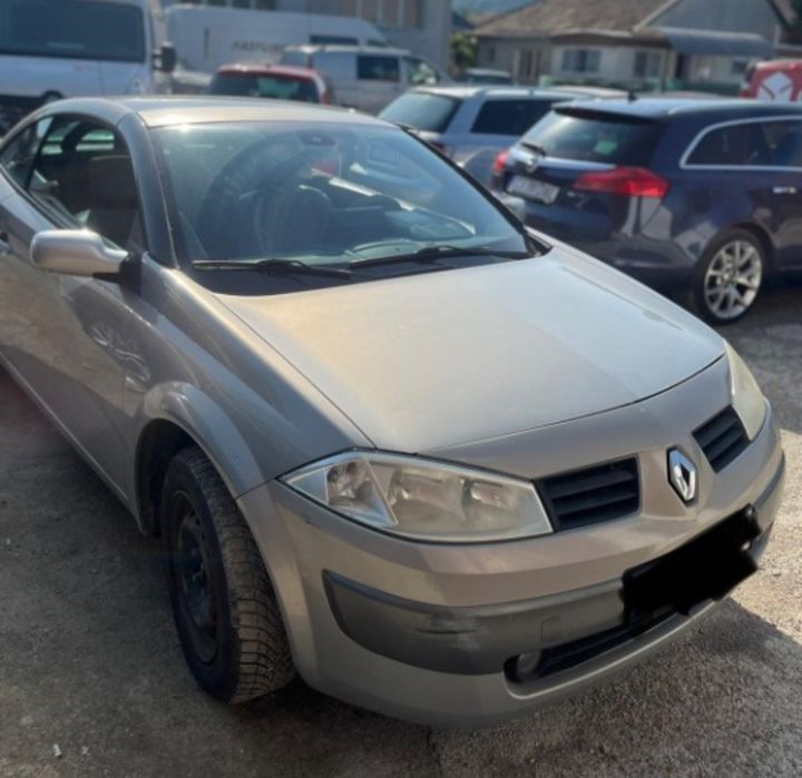 Dezmembrez Renault Megane Cabrio 1.6 benzina