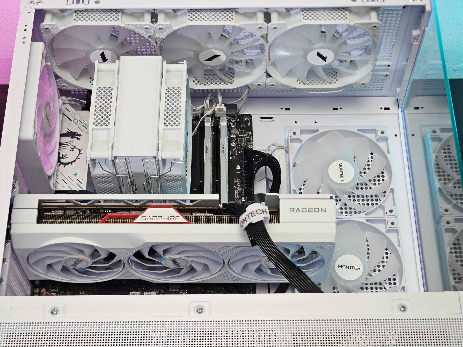 Ryzen 7800X3D/RX 7800XT 16GB/RAM 32GB/SSD 1TB/Чисто Нов+Гаранция