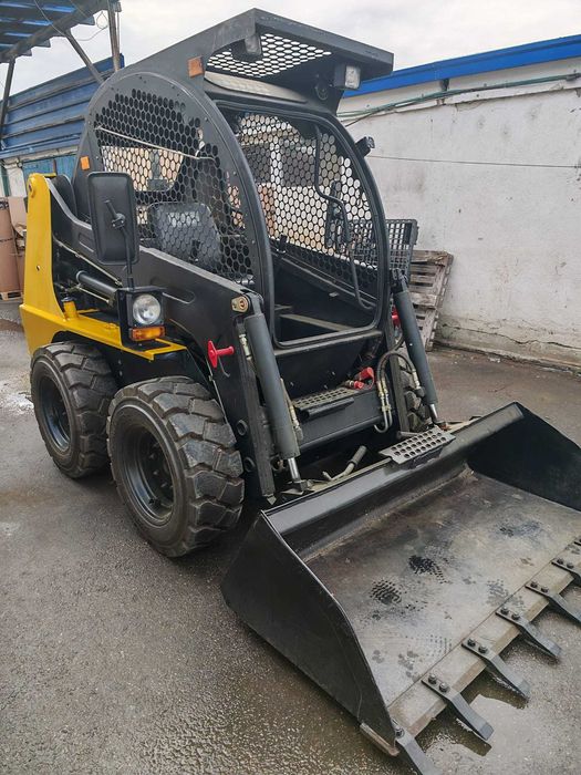 2023 MIni incarcator / bobcat Heman 175,  2.9t, Variante / Schimb