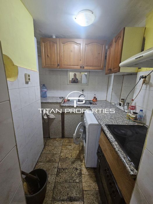 Дава се под наем Тристаен апартамент в Бургас, Център - 83 кв.м за 255 € - Снимка #2