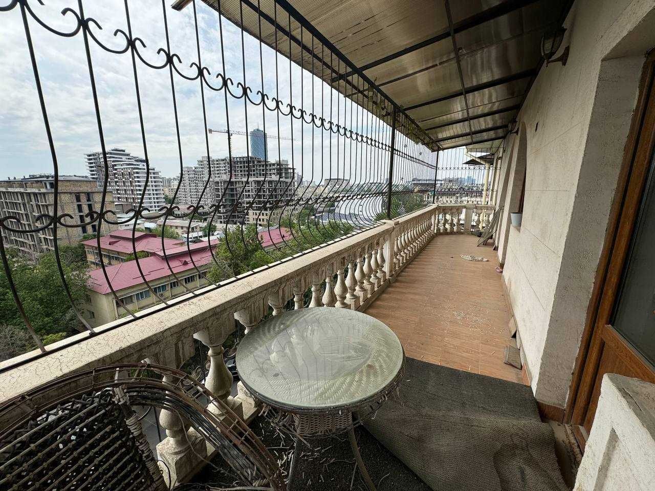 2-к. квартира 89 м², евроремонт, Акакаххара, вид на Шота Руставели!`