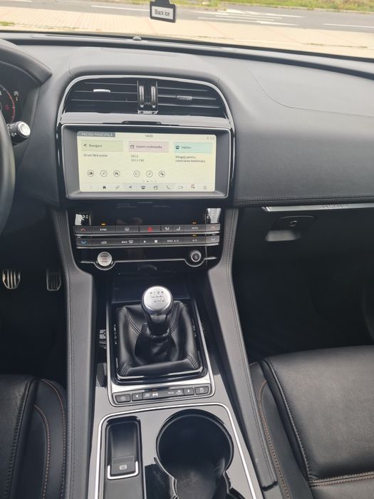 Vând Jaguar F - Pace 2019