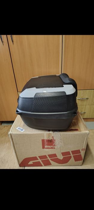 Cutie moto topcase top case moto  adventure Givi 45+ monolock