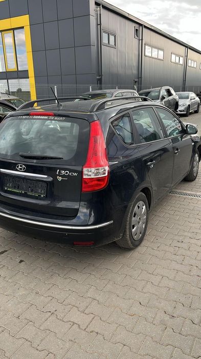 Dezmembram Hyundai I30 CW break 1.4 benzina din 2011