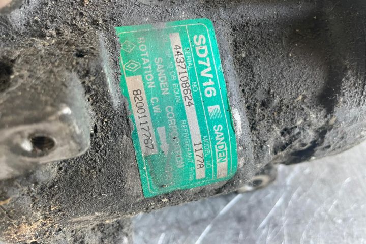 Compresor AC 8200117767 Dacia Logan prima generatie