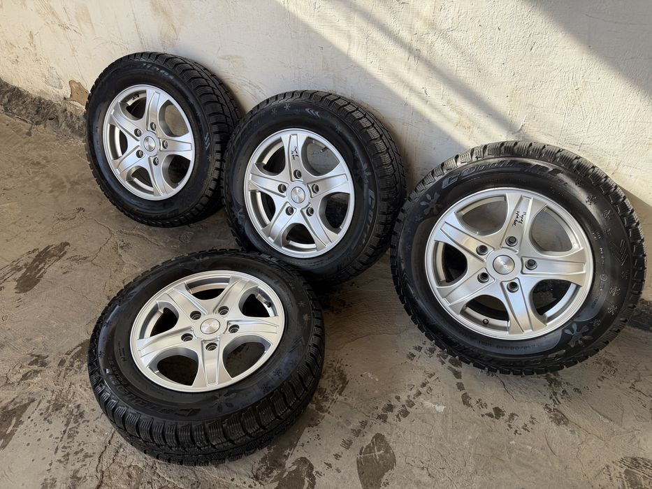 Диски с резиной на ниву комплект