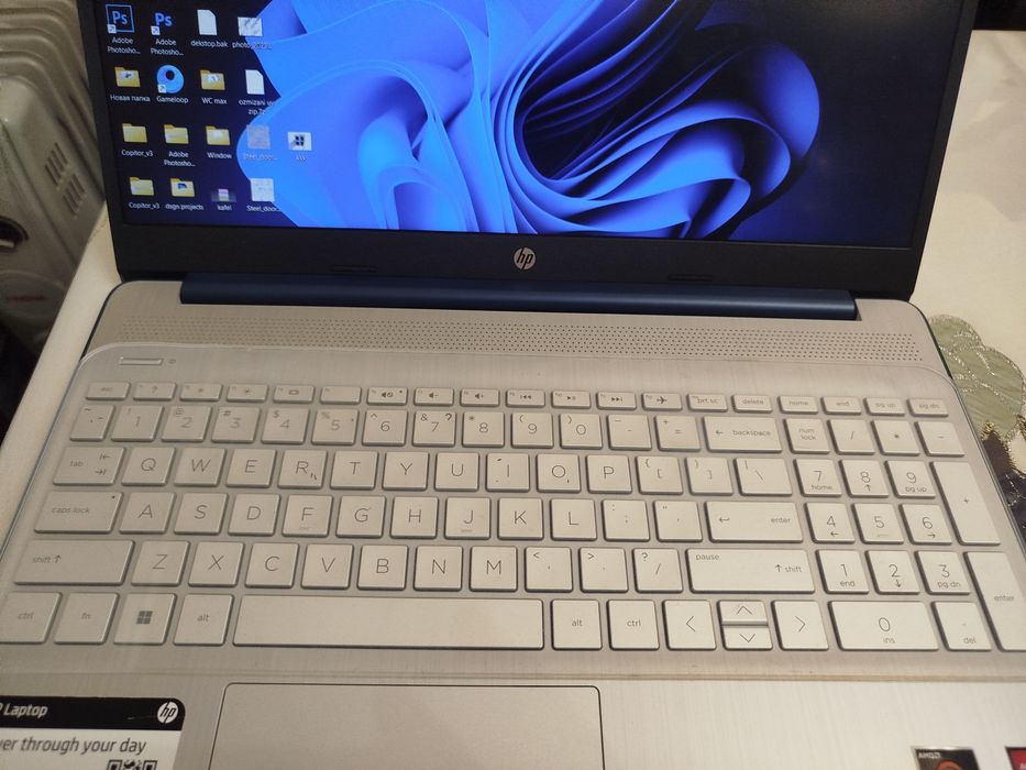 HP Noutbuk xolati yaxshi 8/256