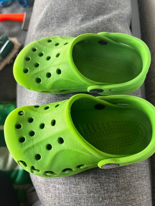 Crocs c8-c9 (24-25)