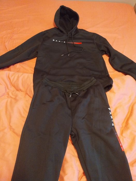 Спортен екип-суичър с качулка и долнище