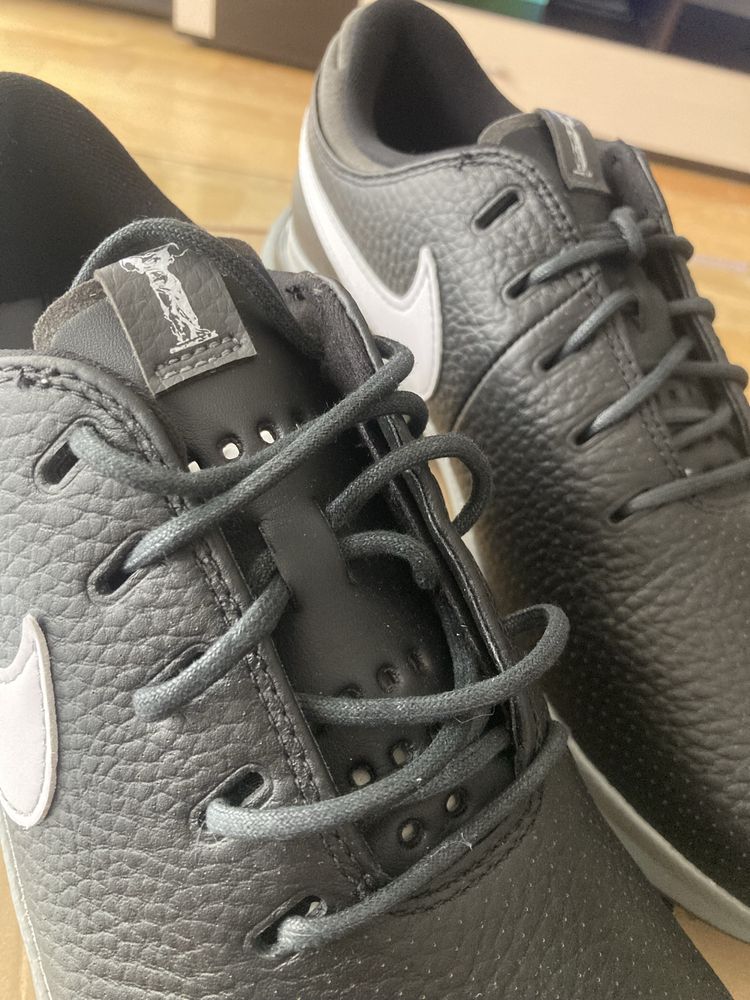 Обувки за голф - Nike