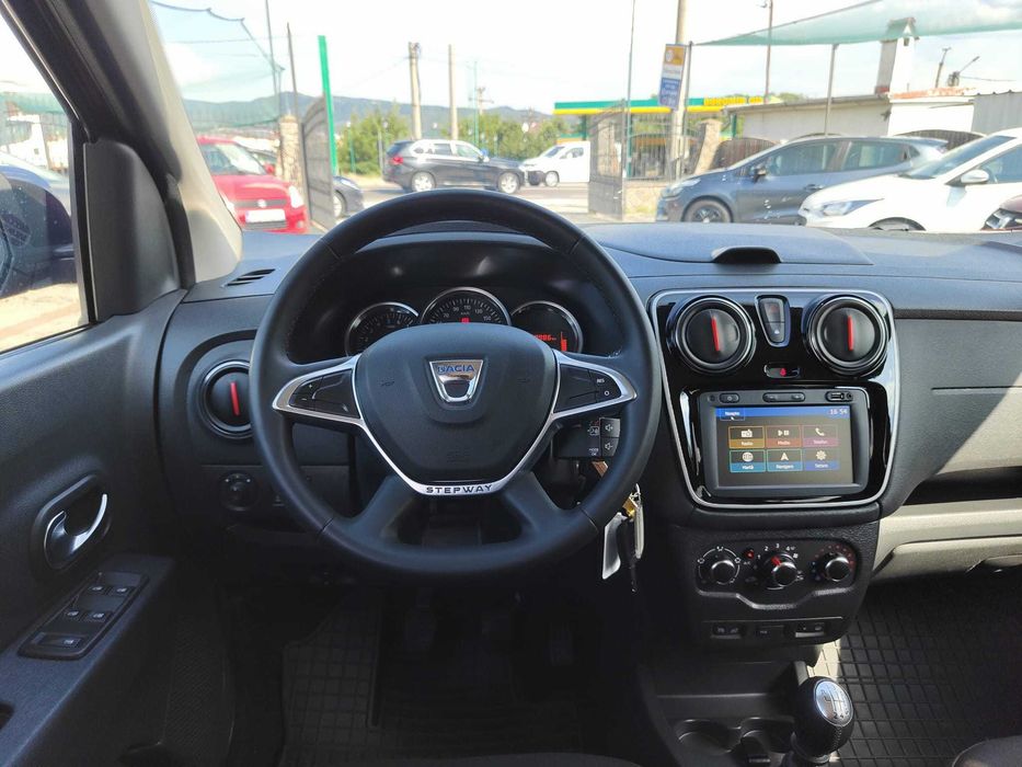 Lodgy Stepway 2019 Euro6, navi, camera, senzori parcare TVA deductibil