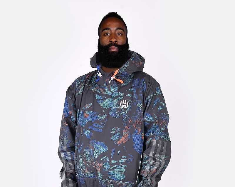 Анцузи  Adidas и EA7 и две фланелки