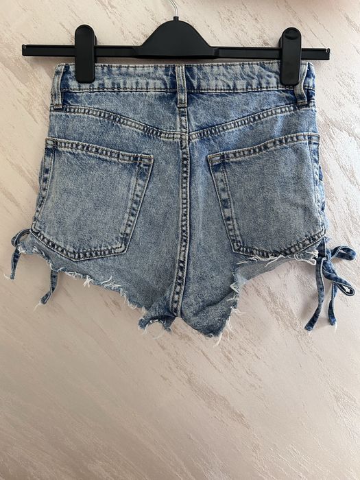 Летен лот: дънкови къси гащи и два летни гащеризона