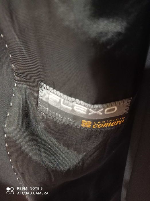 Vând costum Seroussi, negru, mărime 52